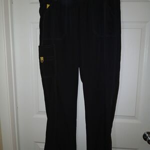 Woman's Black Cargo Style Scrub  Pants
